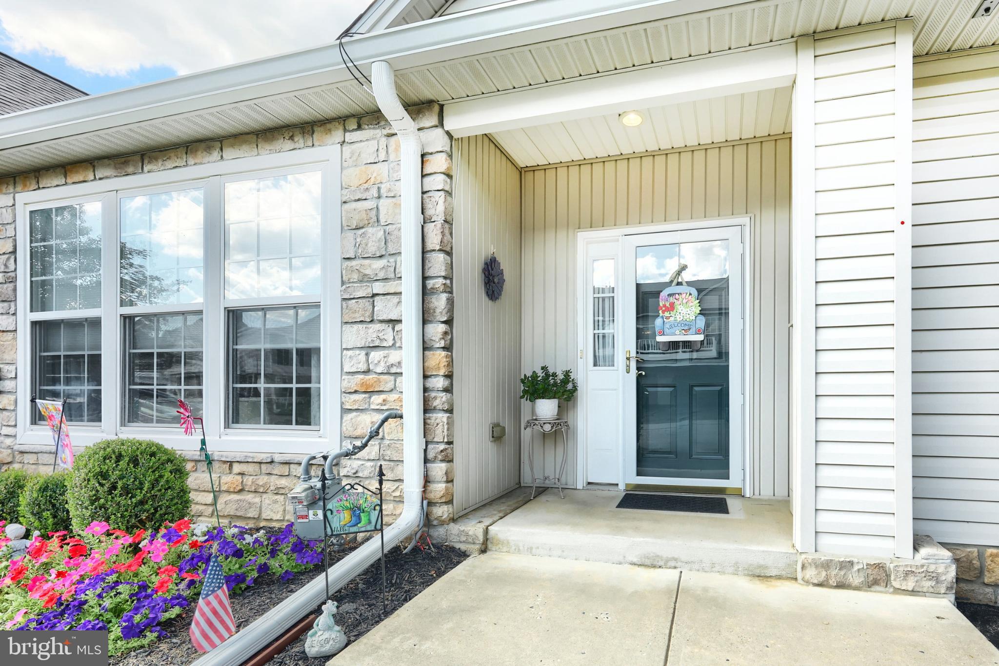 407 CRESTVIEW LANE 407