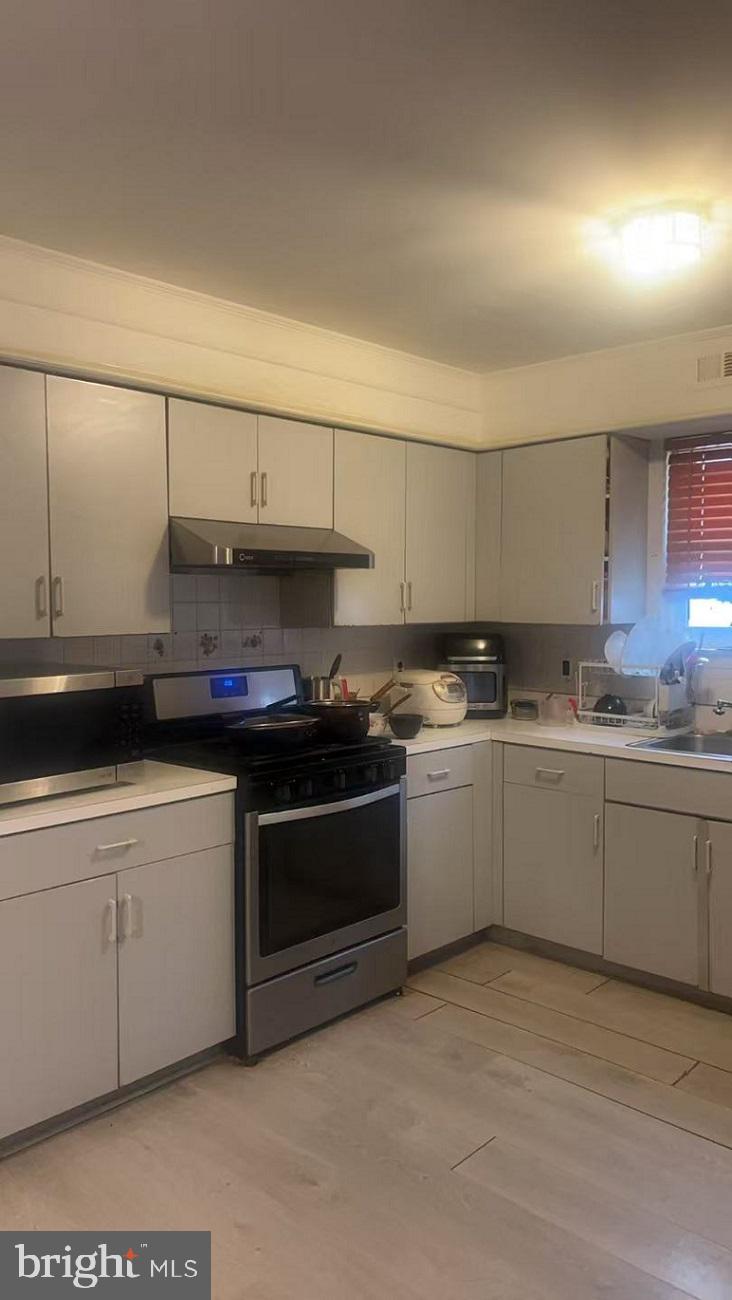 SOMERTON - Residential