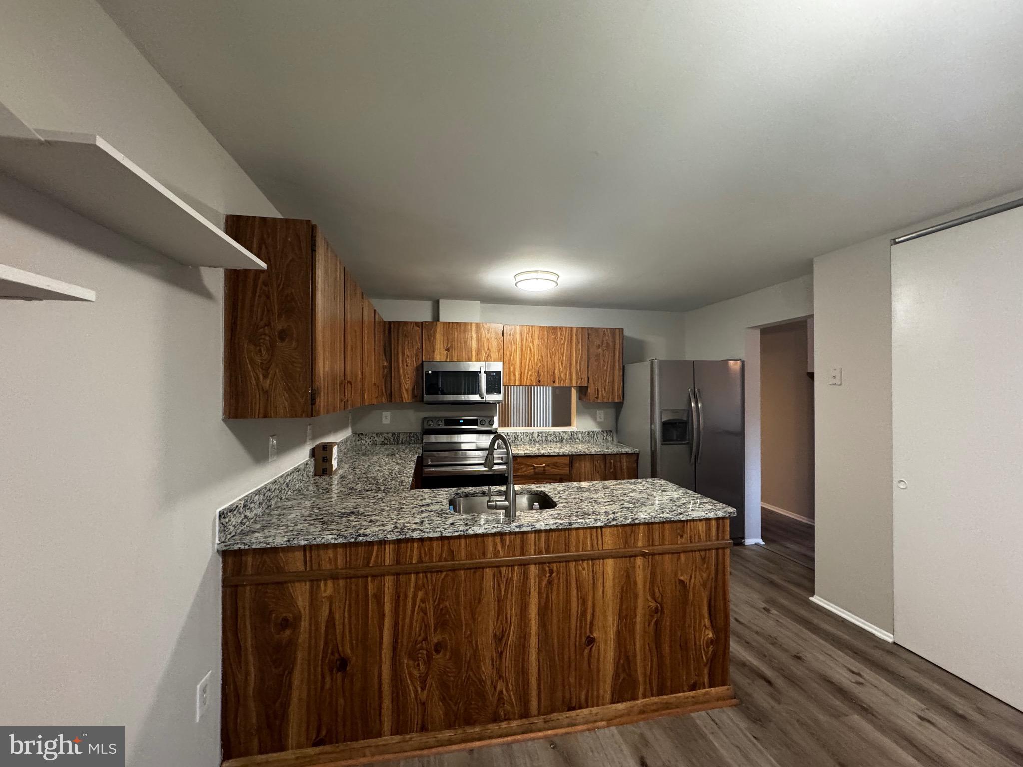 9728 SUMMER PARK COURT