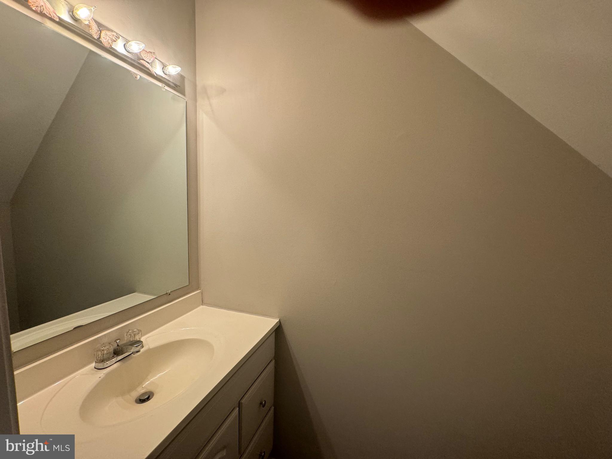 KINGS CONTRIVANCE - Residential Lease