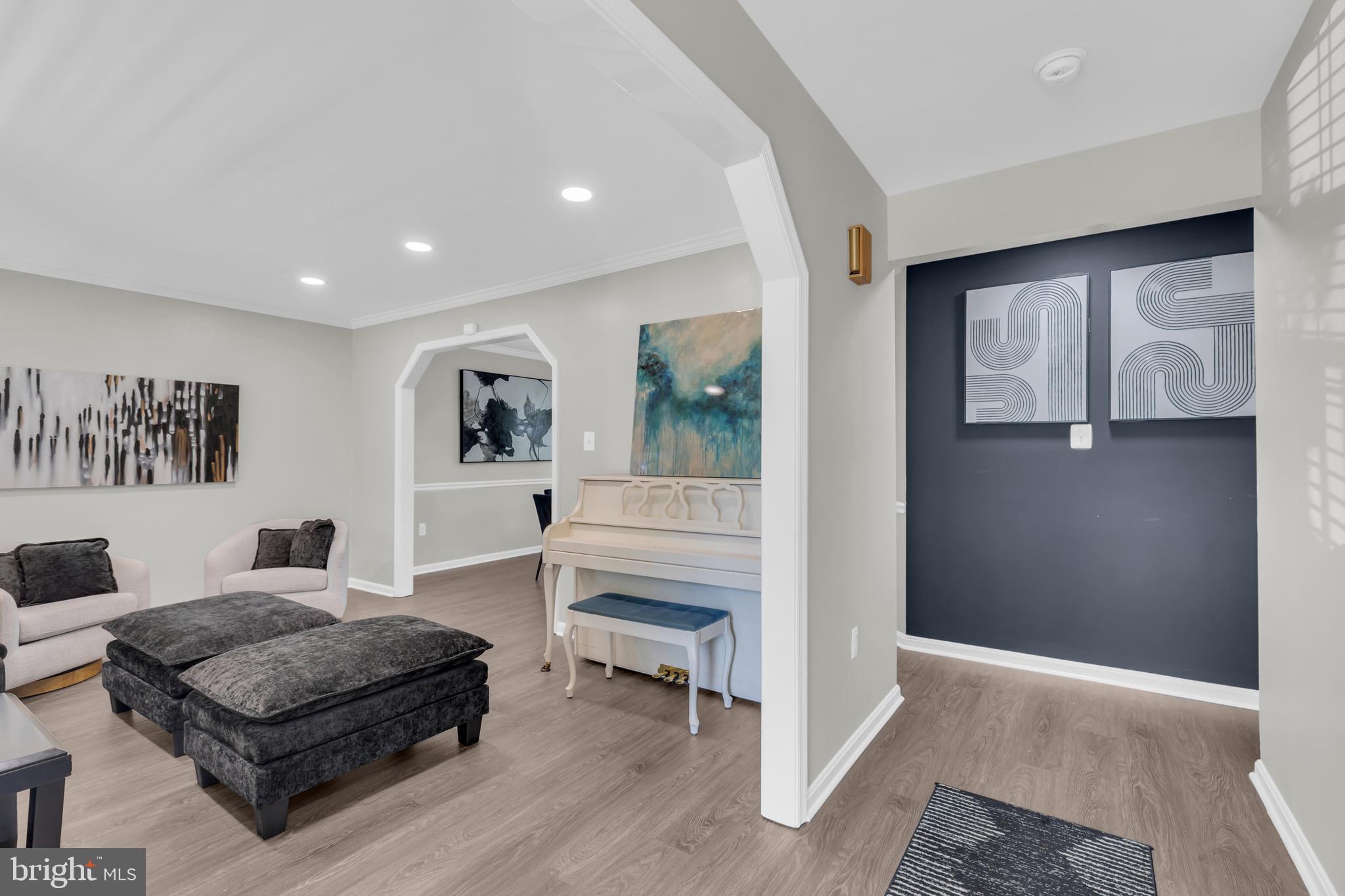 6114 OUST LANE
