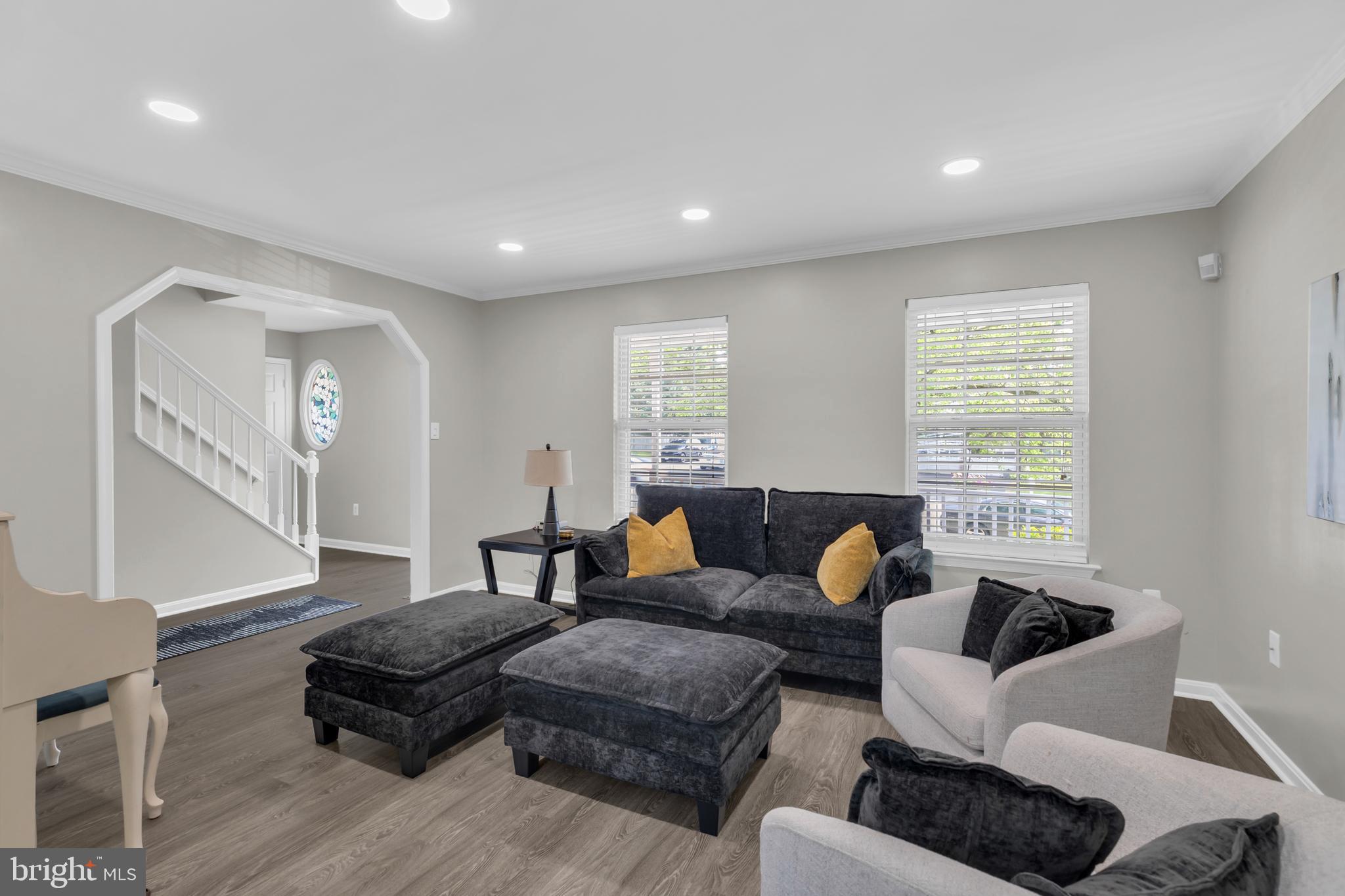 6114 OUST LANE