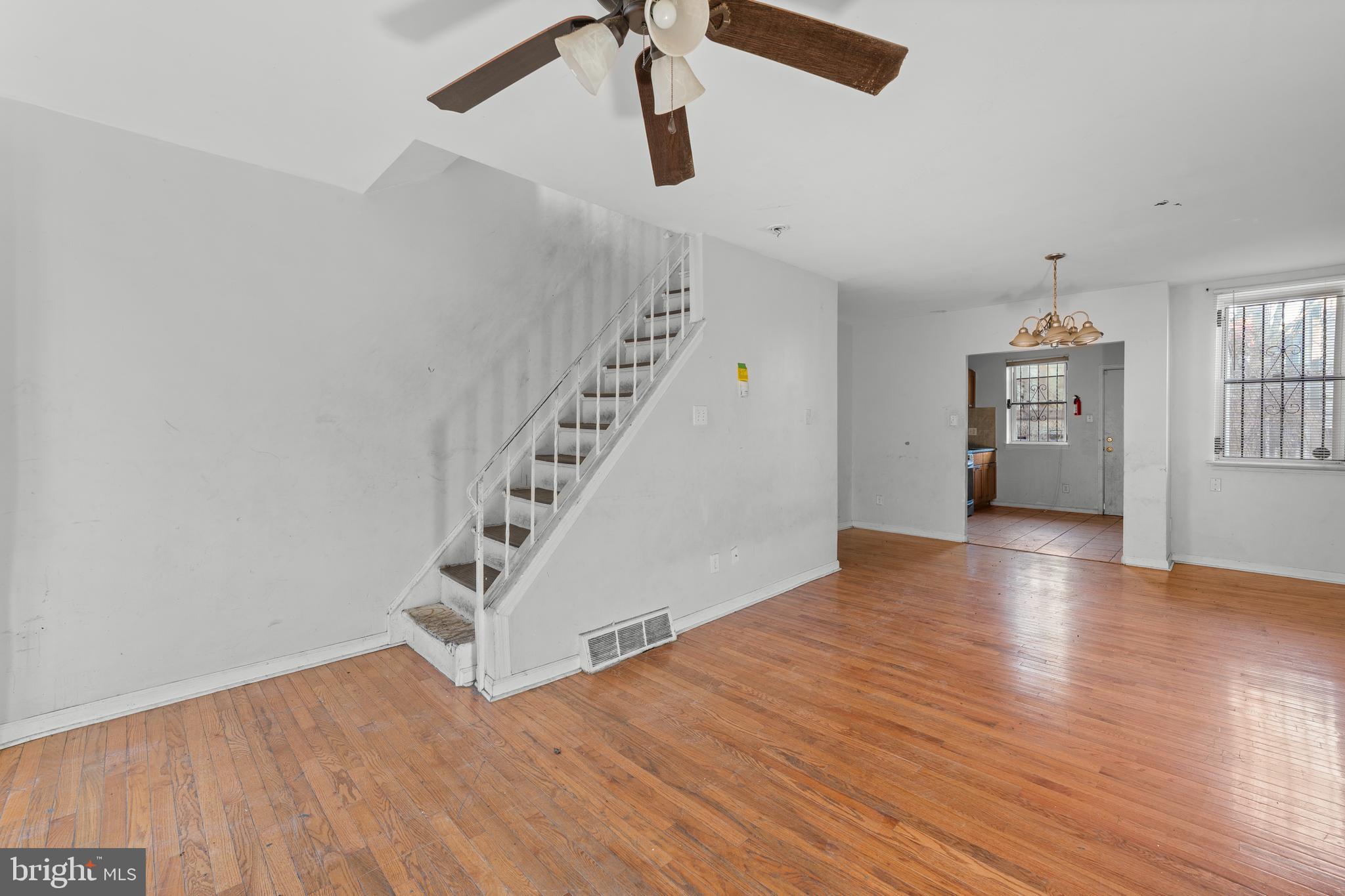 UNIVERSITY CITY - Residential