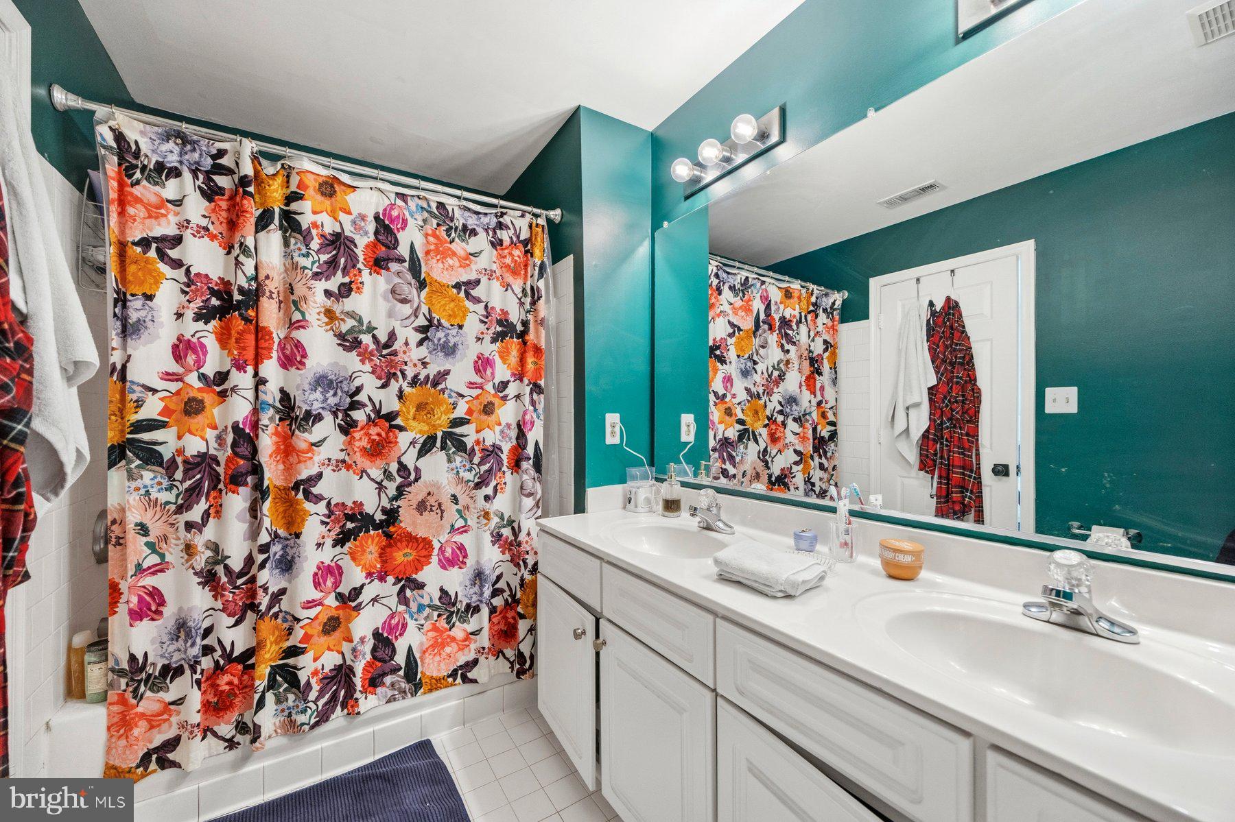 OAKHURST - Residential