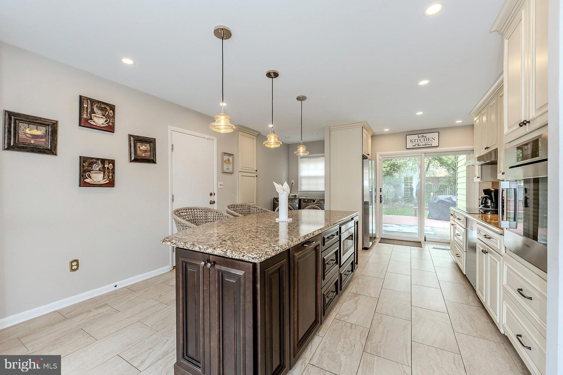 TREESIDE - Residential