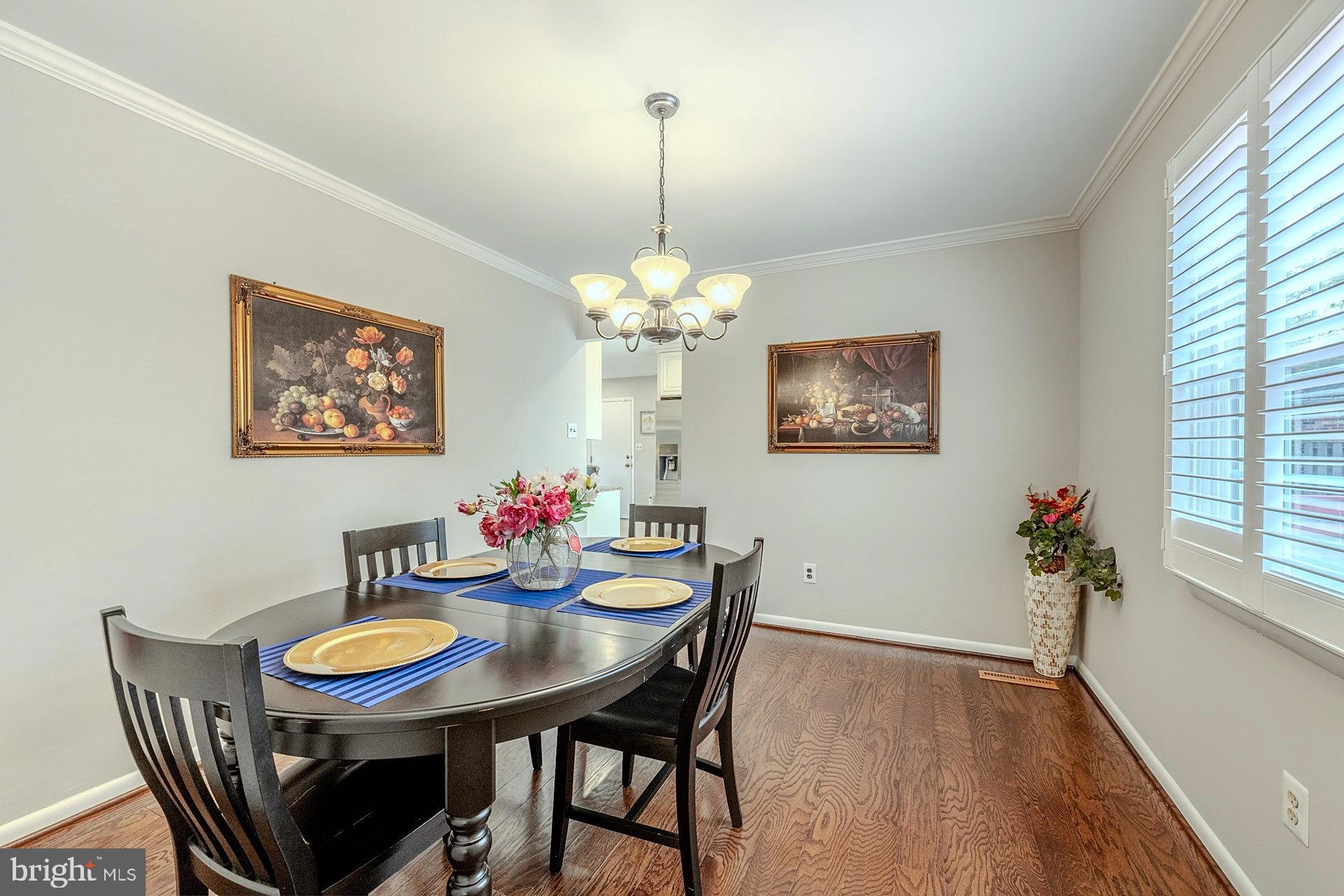 TREESIDE - Residential