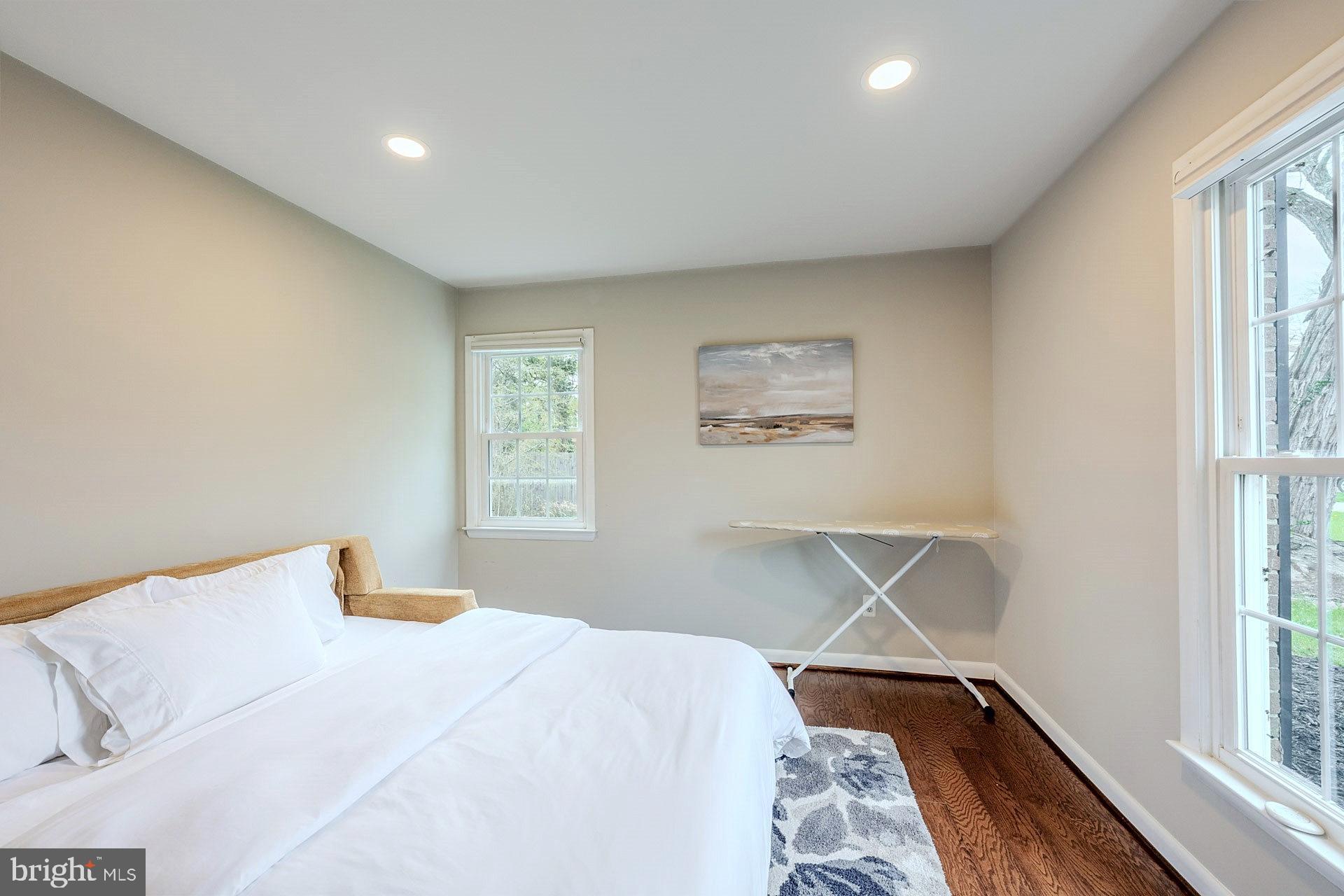 TREESIDE - Residential