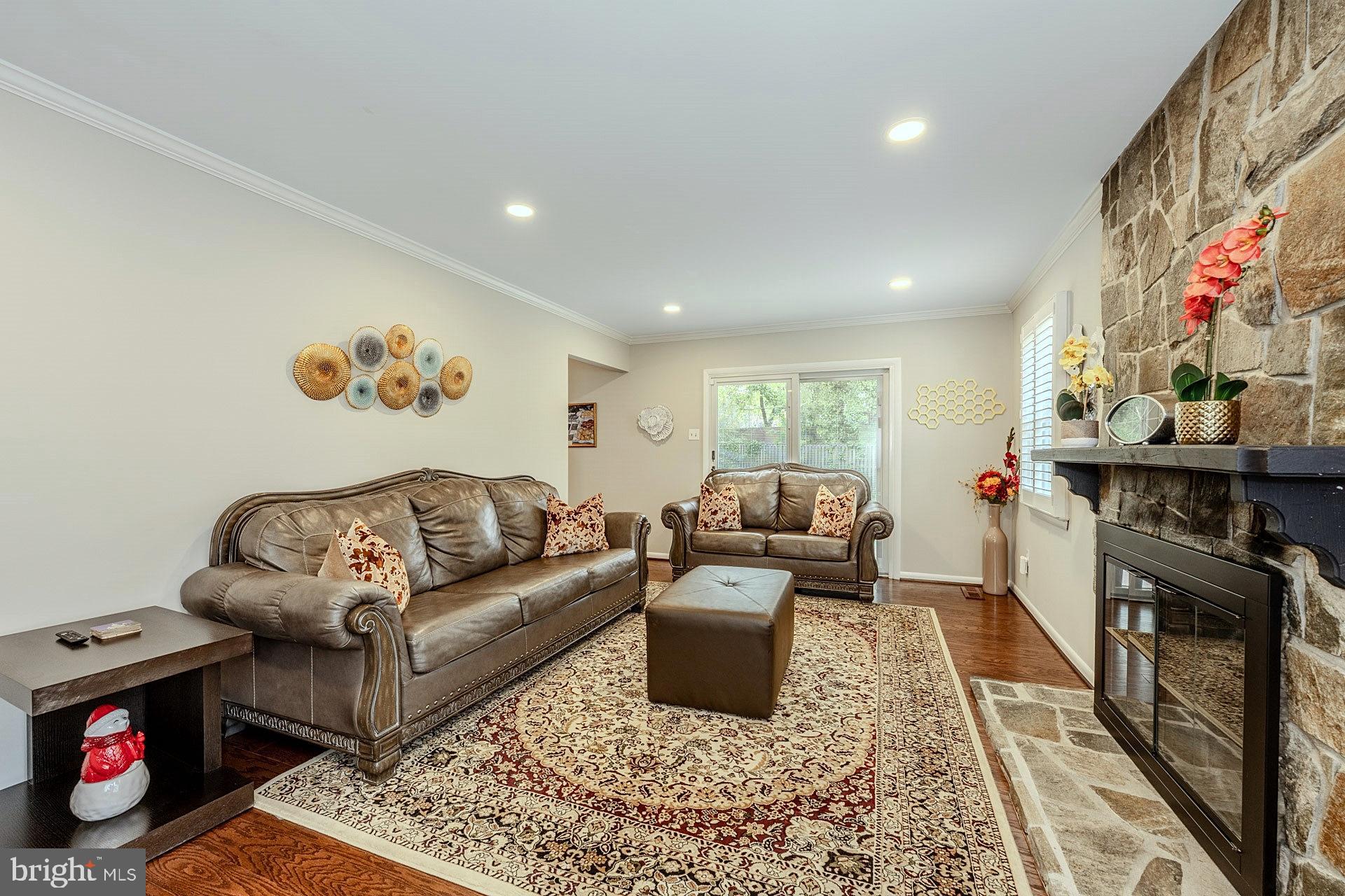 TREESIDE - Residential