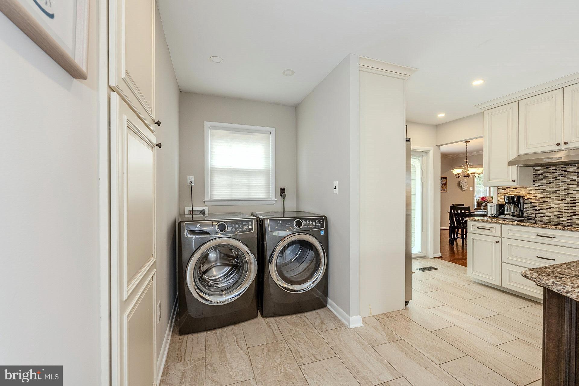 TREESIDE - Residential