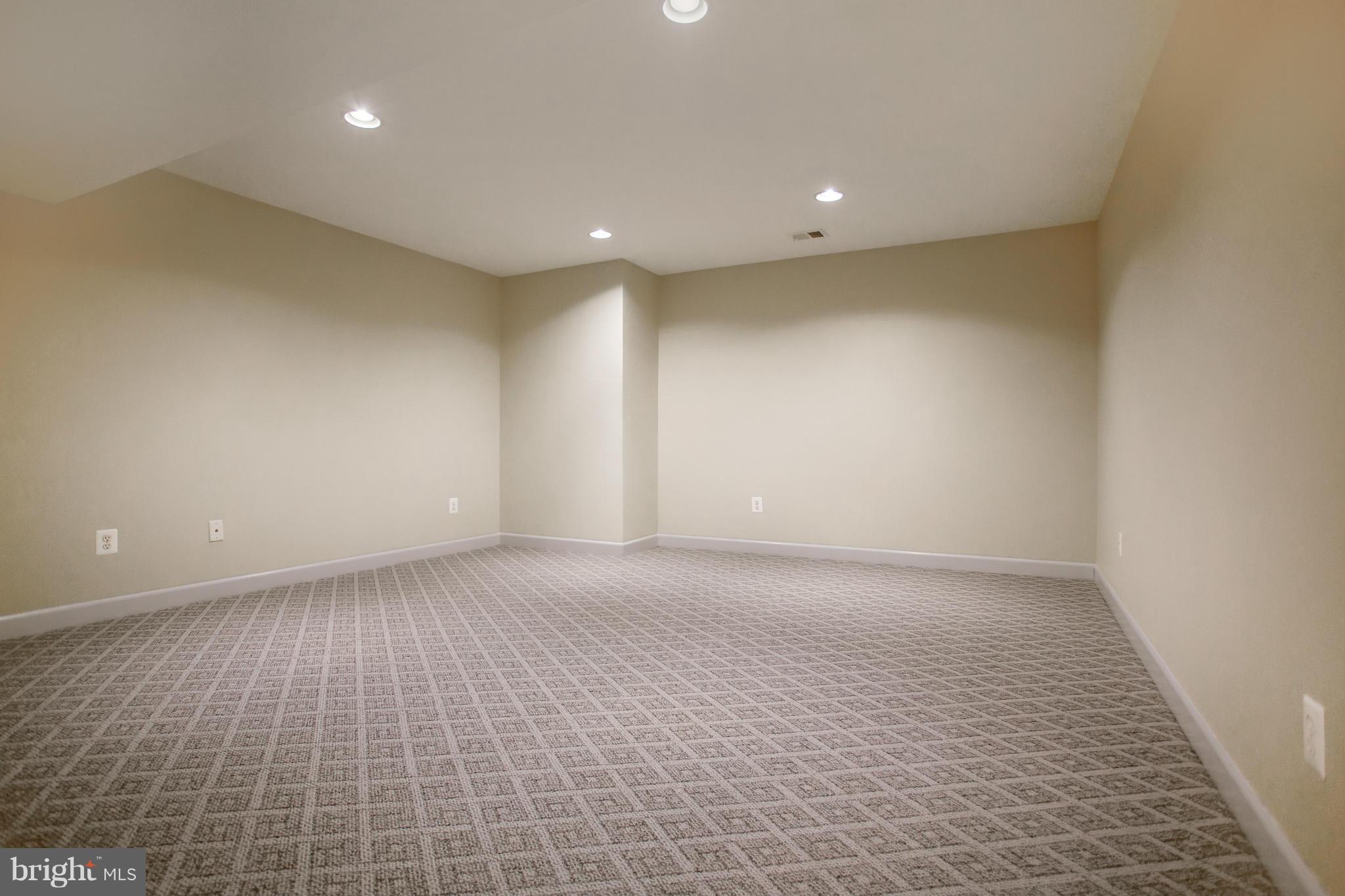 VICTORY RIDGE - Residential