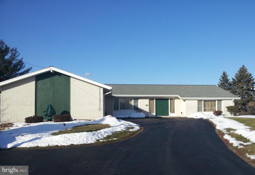 SPECTACULAR VIEWS This spacious Rancher offers Open Floor Plan w Living/Dining Combo and Comfy-Cozy Fireplace, Large Kitchen w/ adjoining Breakfast Area featuring 2nd Brick Hearth Fireplace. The finished lower level boasts Family Room w/ Wet Bar, 4th bedroom, full bath and 15 X 21 Game Room!