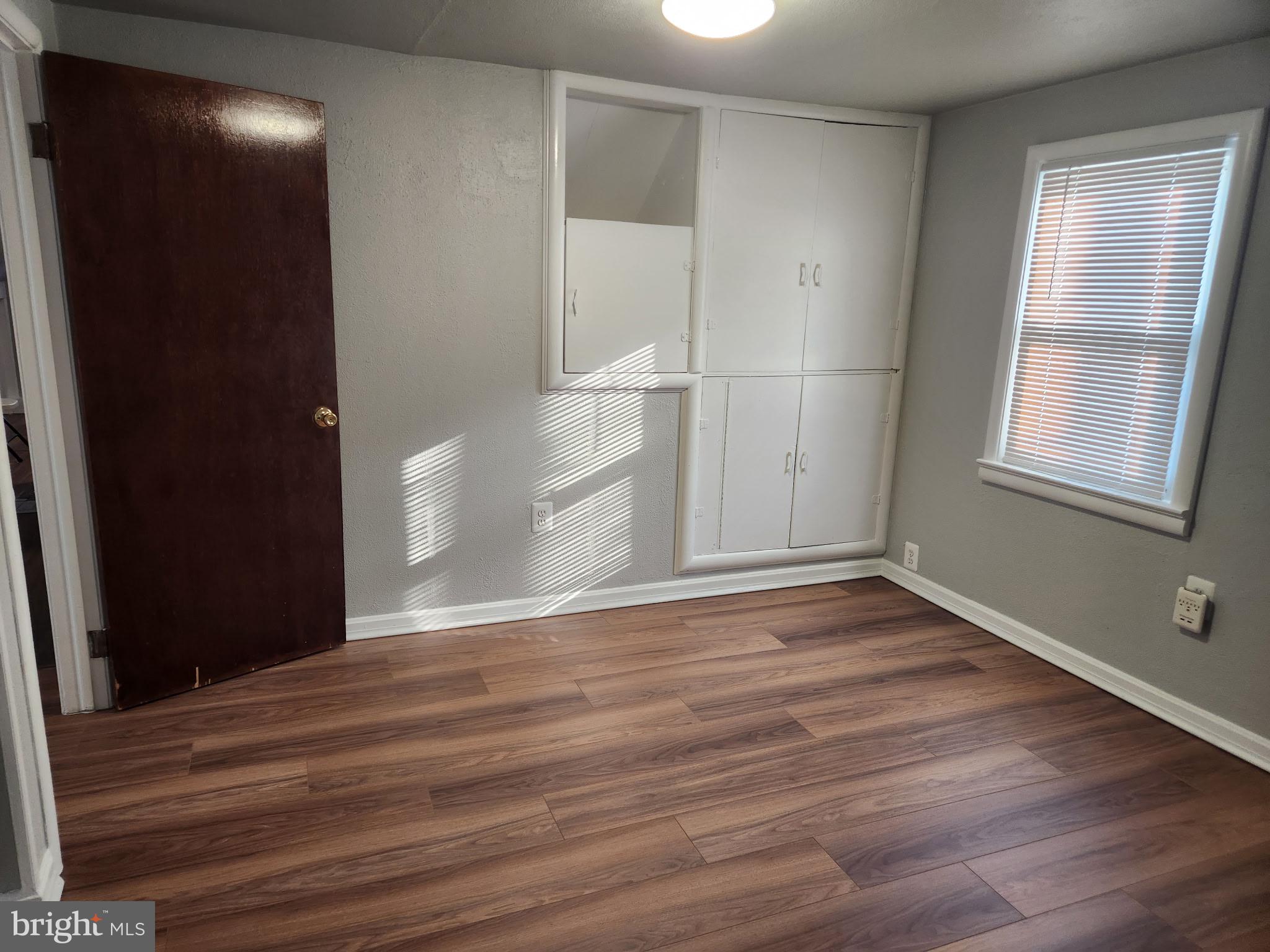 SUNNY VIEW - Residential Lease