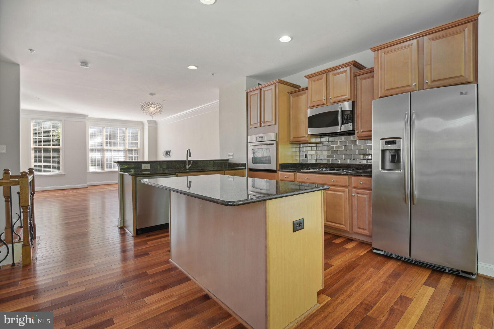 ROCKVILLE - Residential Lease