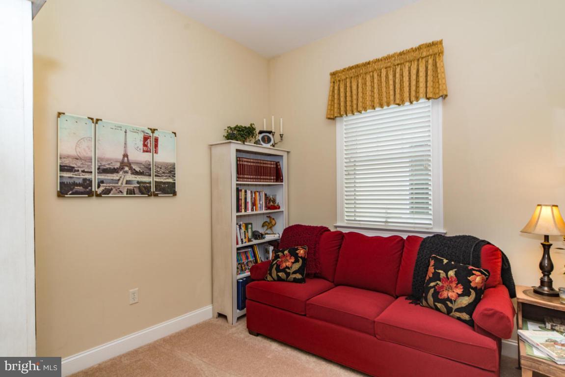 HOME TOWNE SQUARE - Residential