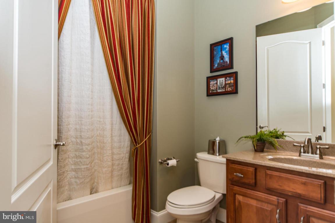 HOME TOWNE SQUARE - Residential