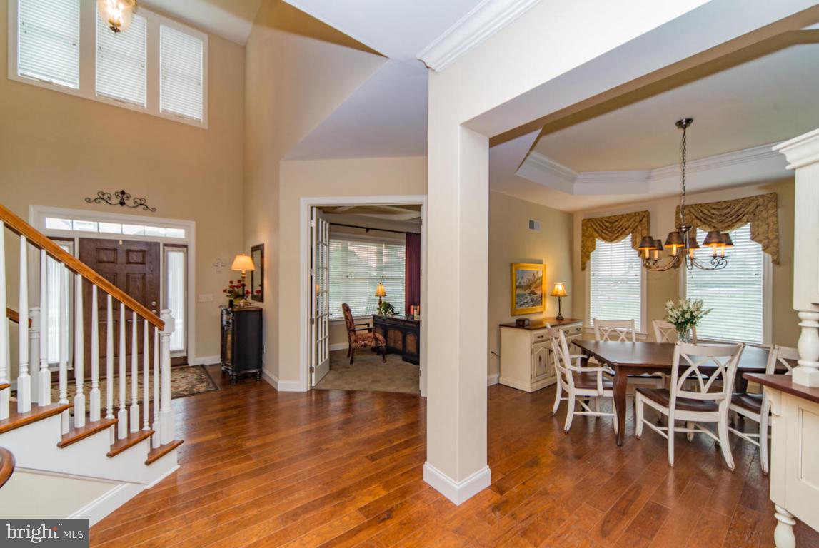 HOME TOWNE SQUARE - Residential