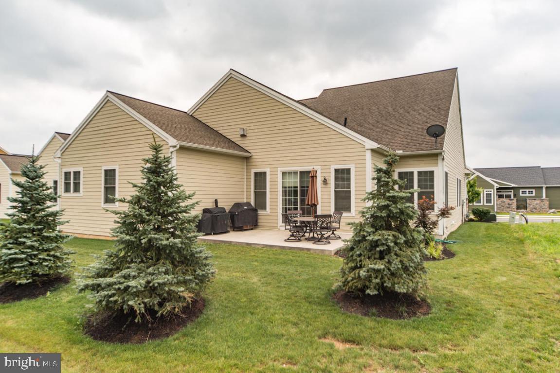 HOME TOWNE SQUARE - Residential