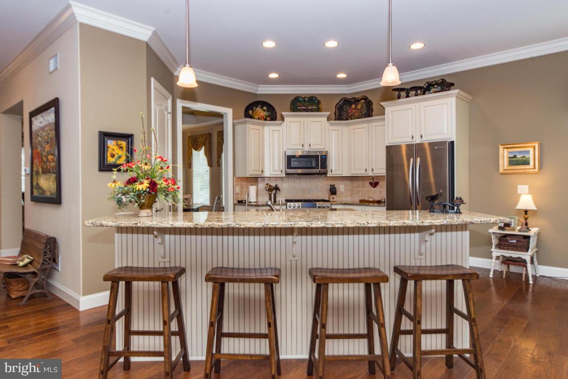 HOME TOWNE SQUARE - Residential