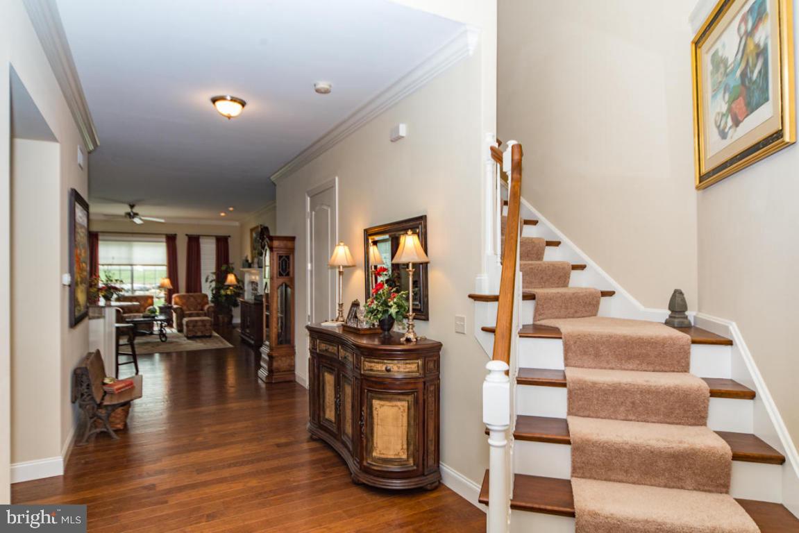 HOME TOWNE SQUARE - Residential