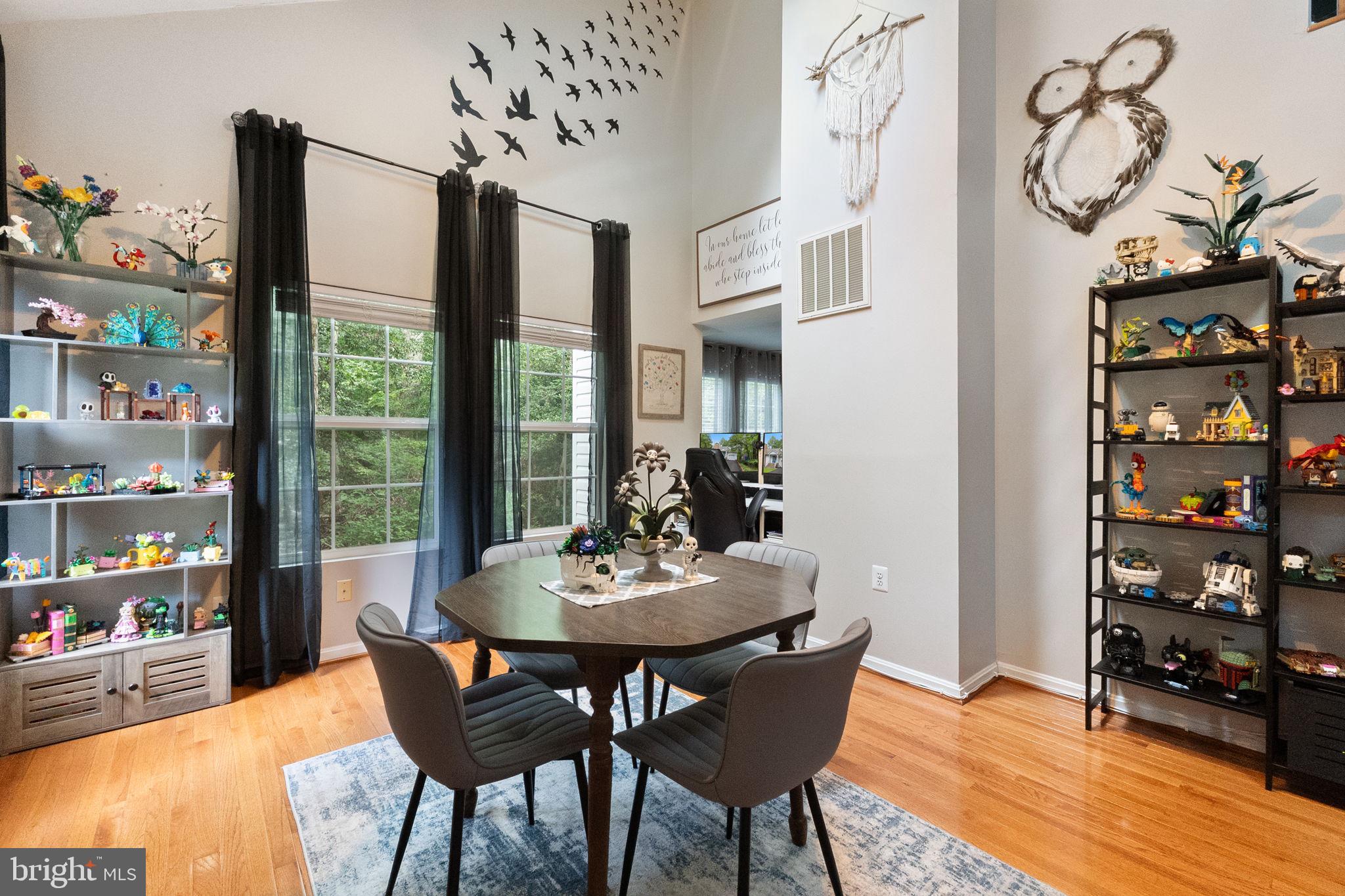 494 DOGWOOD DRIVE