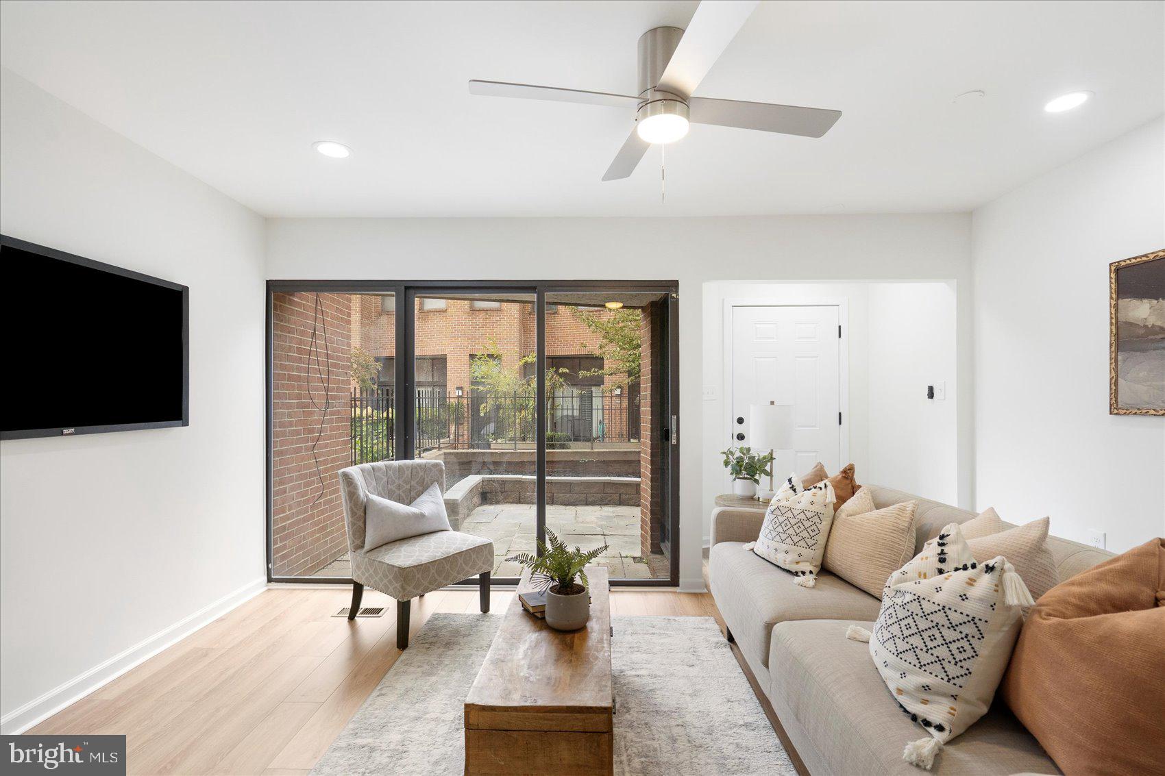 909 STUBBLEFIELD LANE