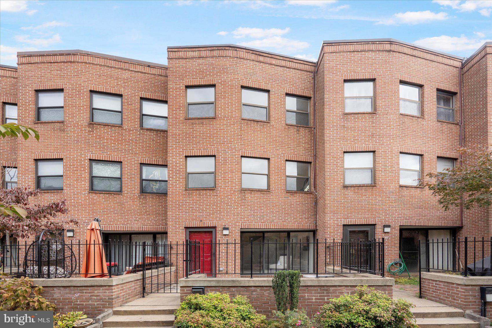 MOUNT VERNON PLACE HISTORIC DISTRICT - Residential