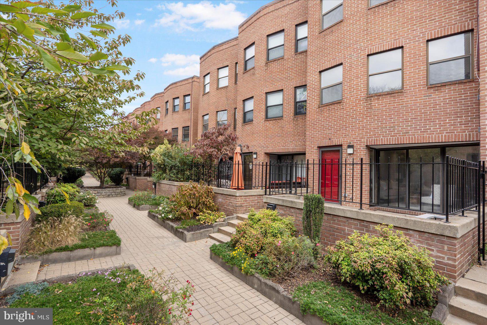 MOUNT VERNON PLACE HISTORIC DISTRICT - Residential