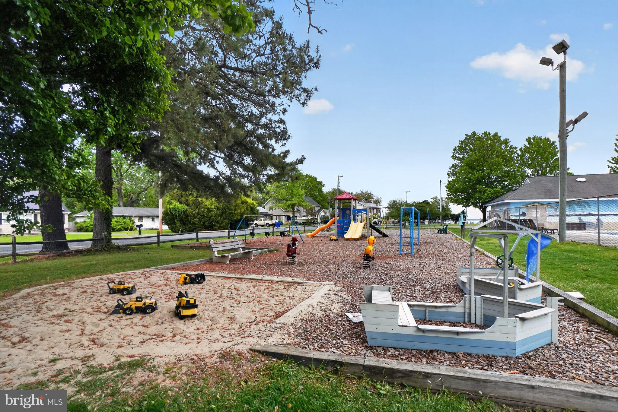 CLOVERFIELDS - Residential