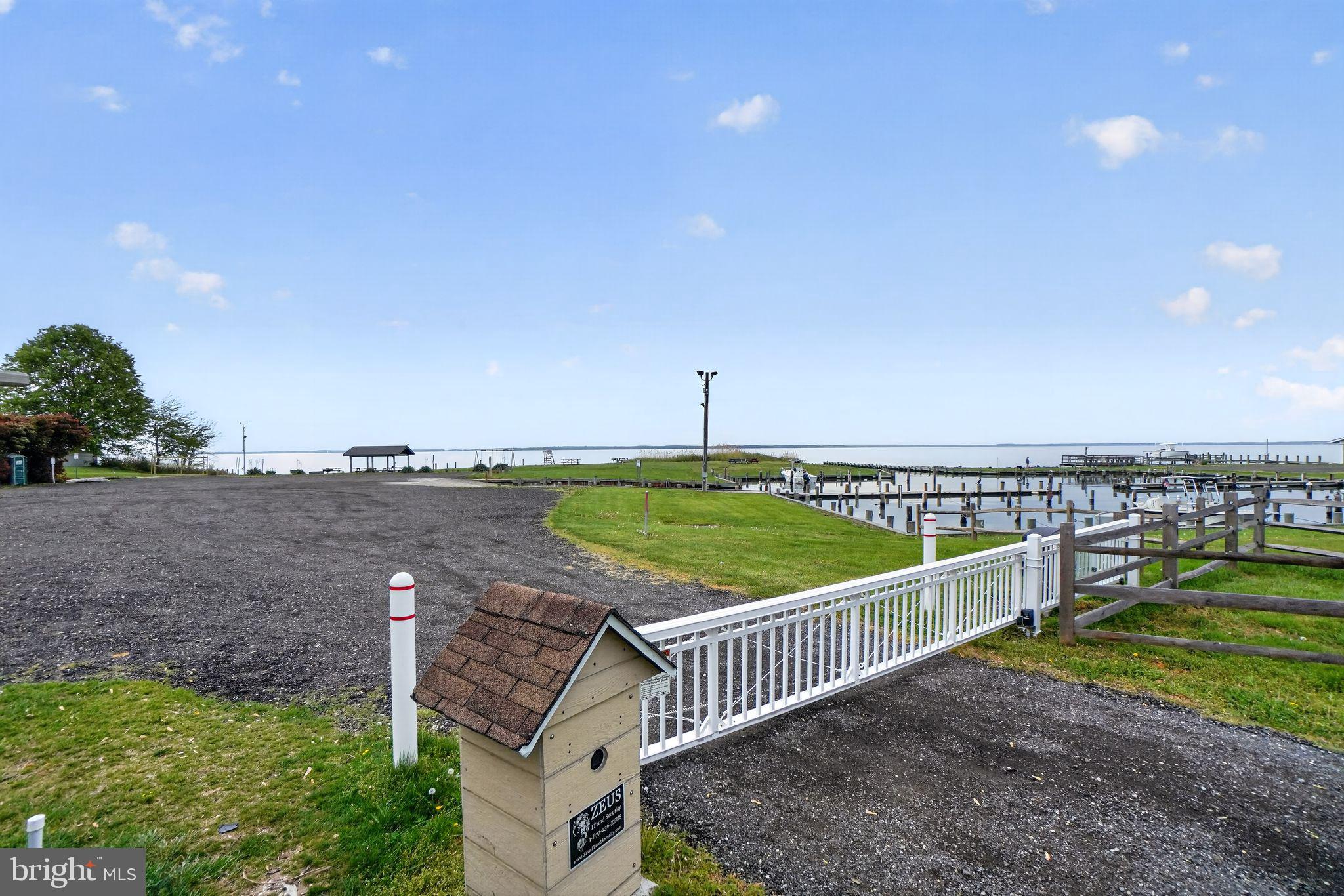 CLOVERFIELDS - Residential