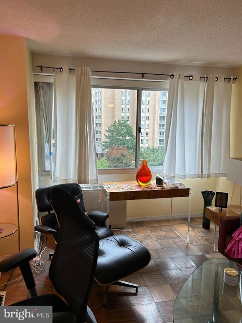 Photo of 4515 Willard Avenue #1118S, CHEVY CHASE, MD 20815 (MLS # MDMC2193816)