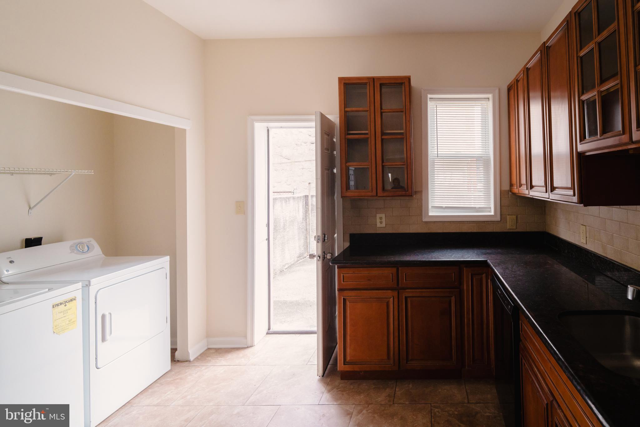 MANTUA - Residential