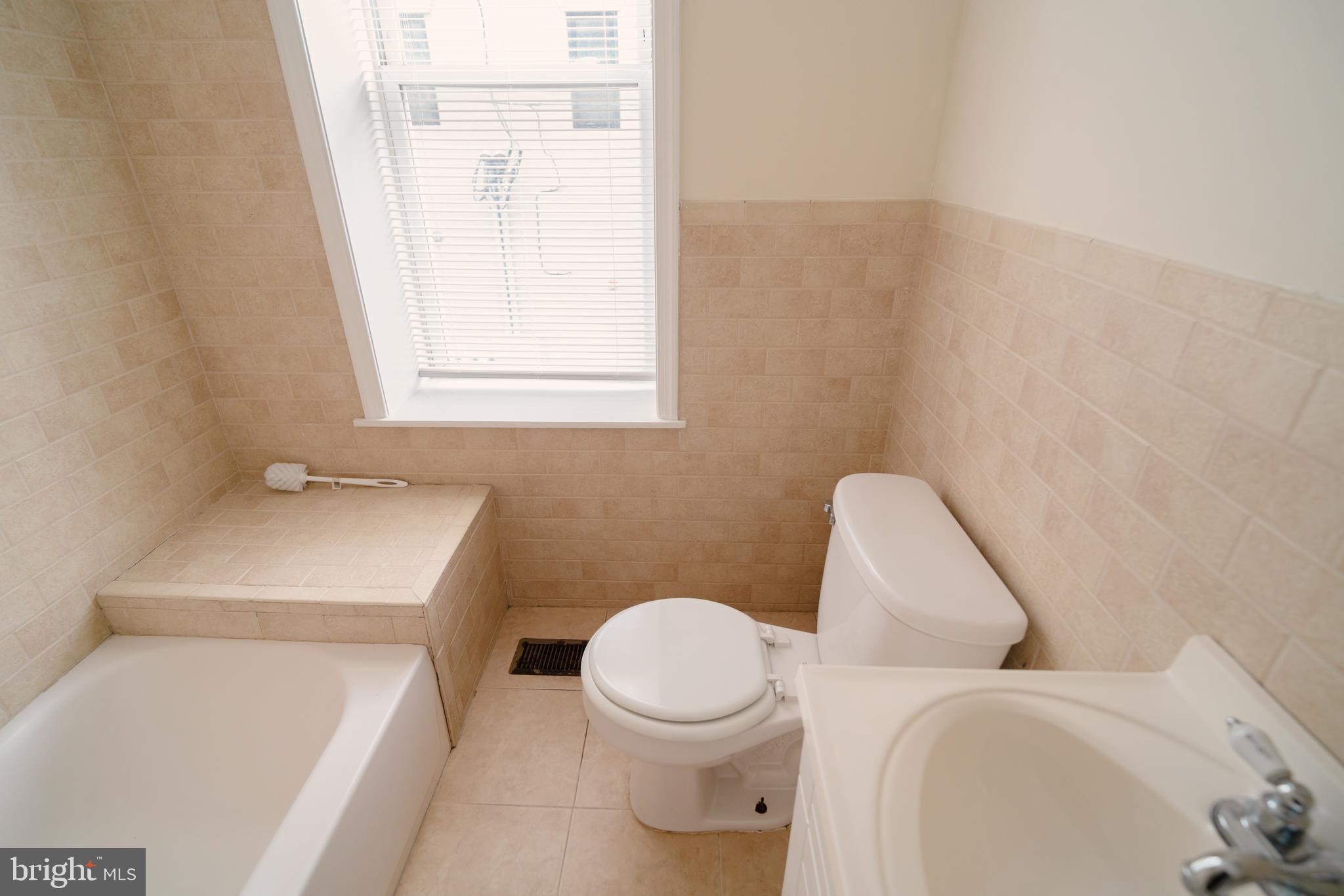 MANTUA - Residential