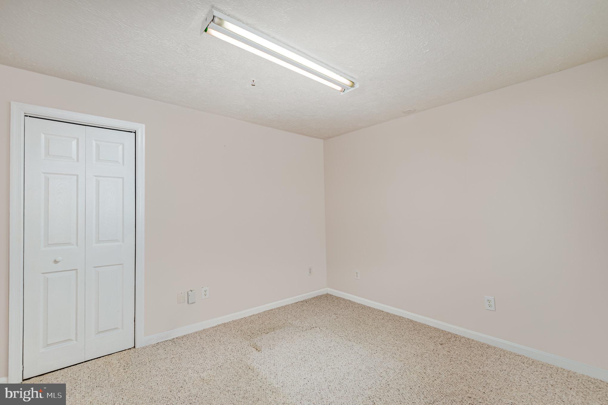 DEER SPRING - Residential