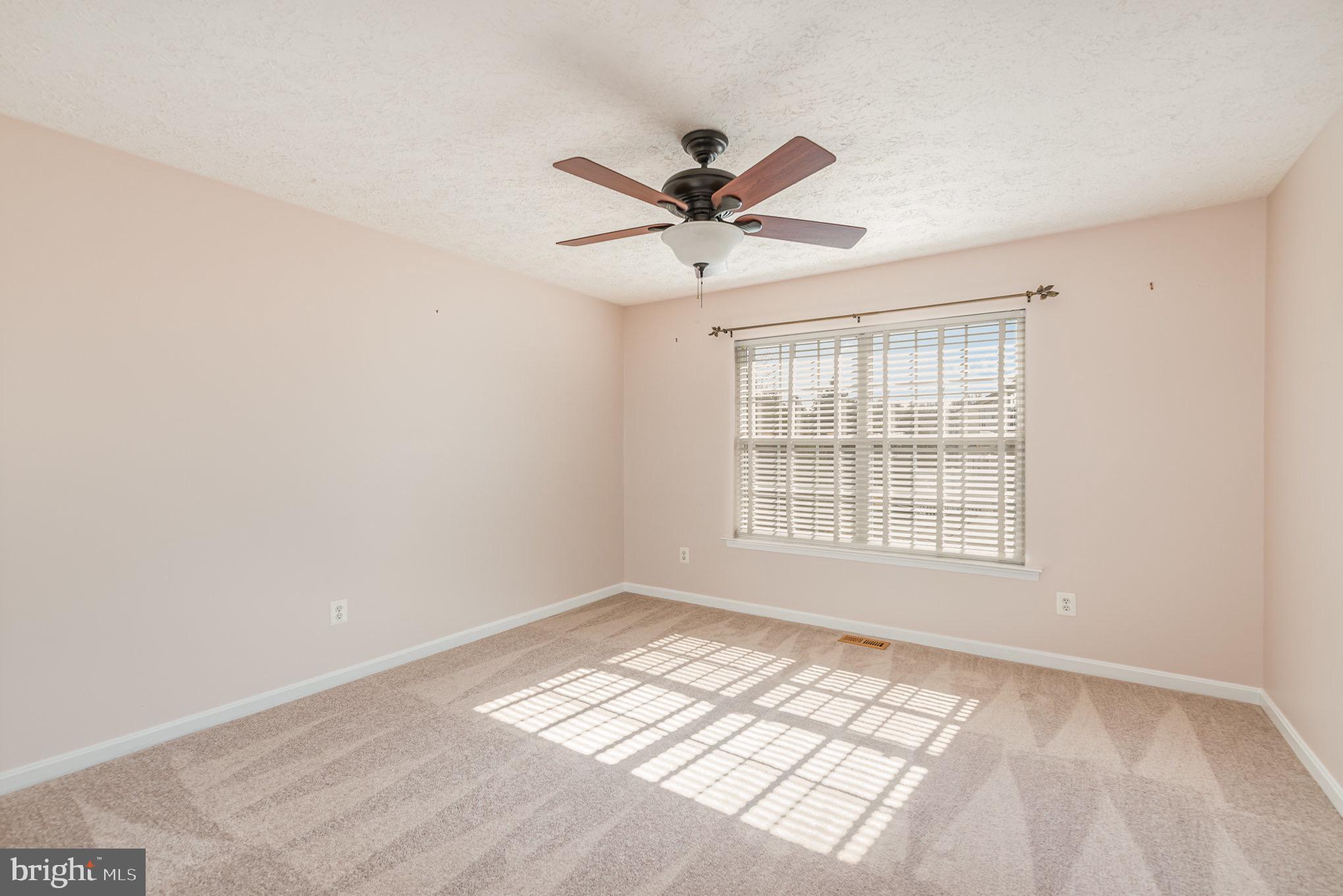 DEER SPRING - Residential