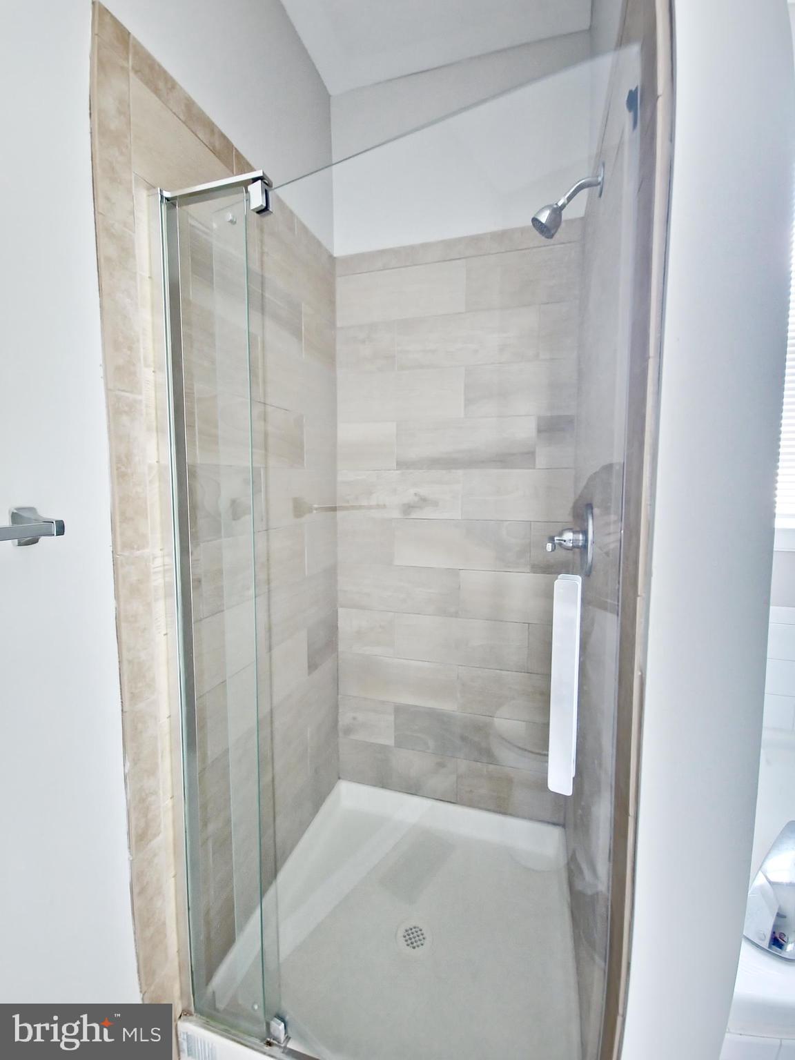 HIGHLAND GATE - Residential Lease