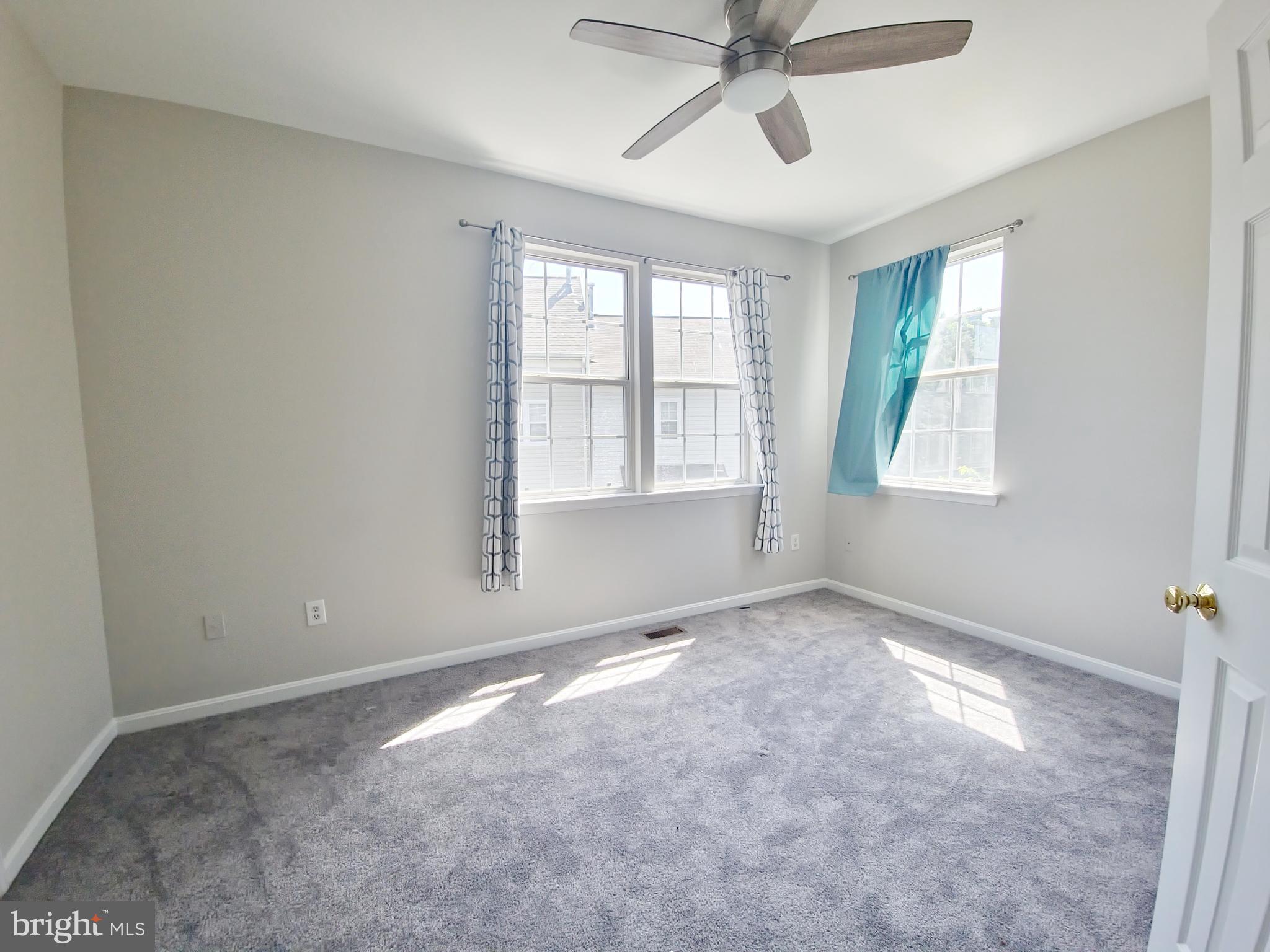 HIGHLAND GATE - Residential Lease