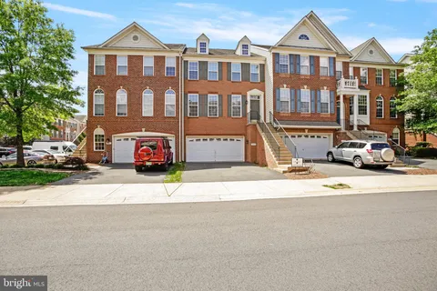 20039 Northville Hills Terrace, Ashburn, VA MLS: VALO2094626