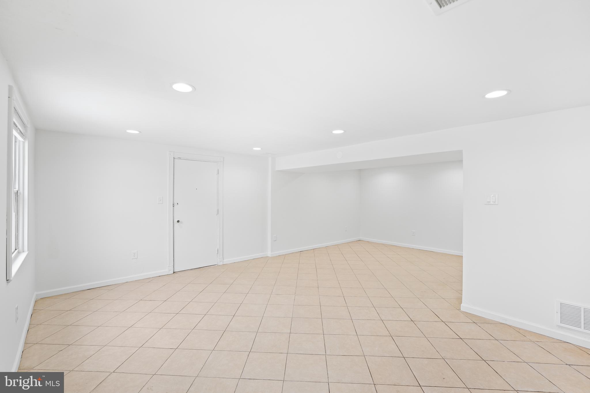 6903 FAWNCREST DRIVE