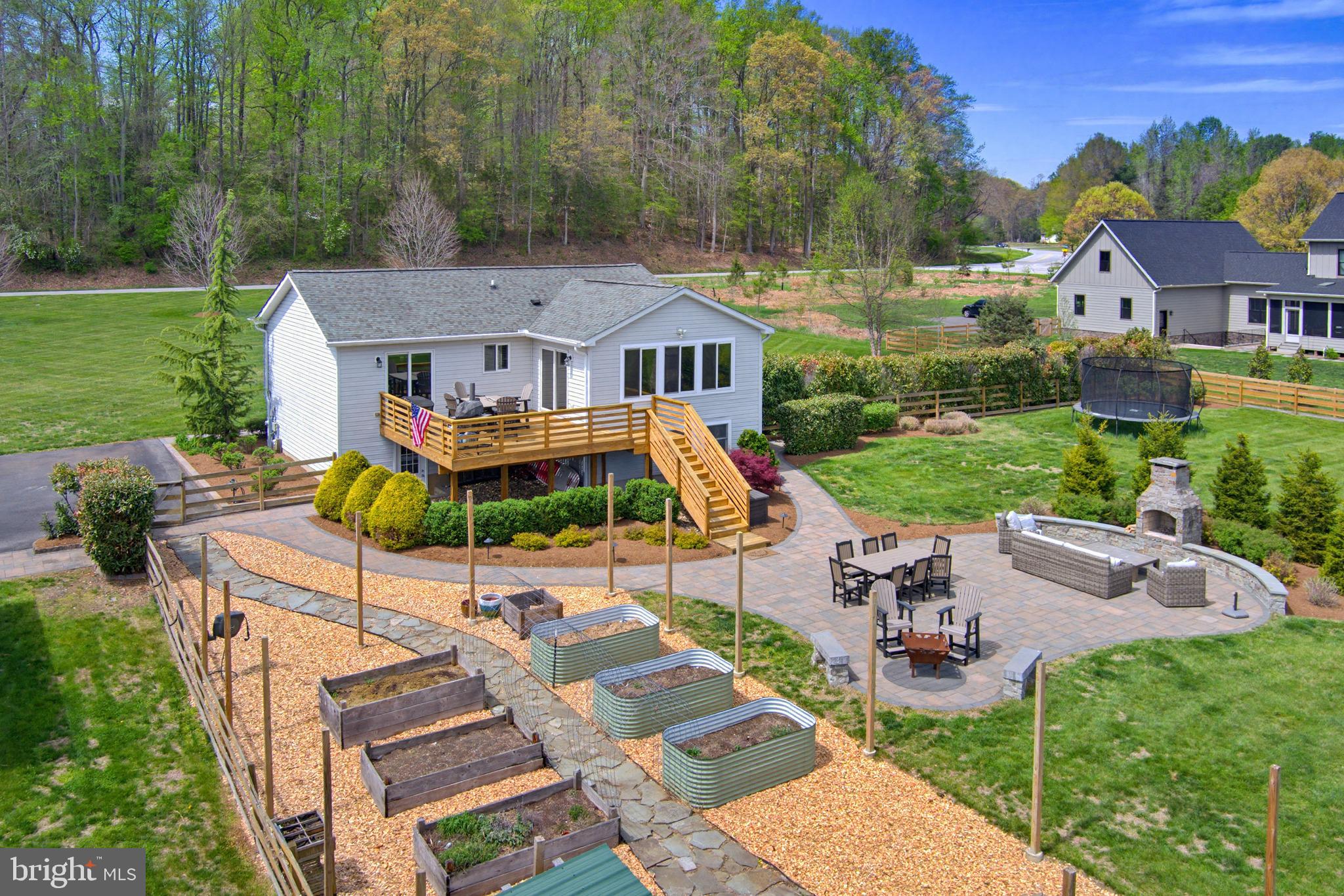 DAVIDSONVILLE - Residential