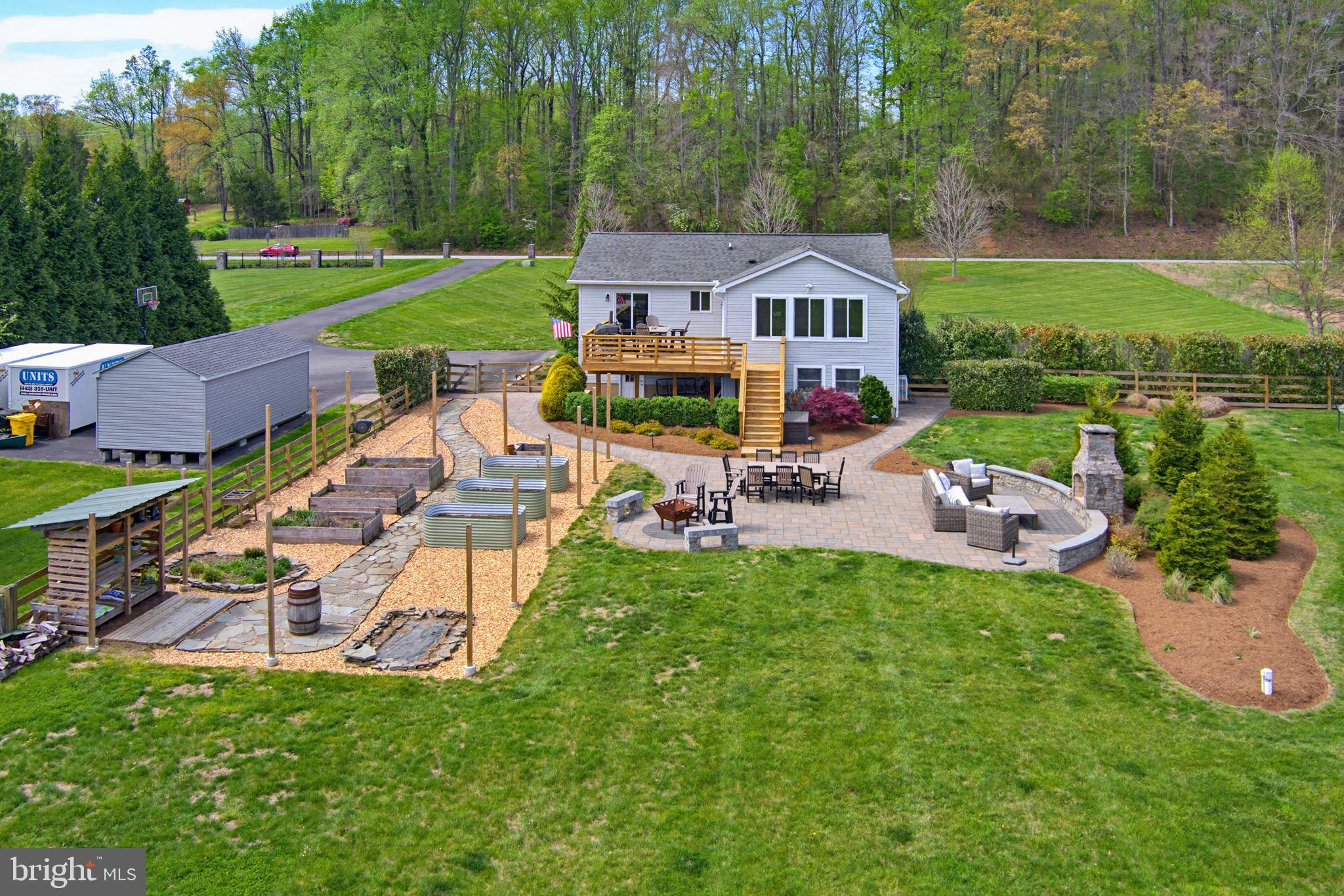 DAVIDSONVILLE - Residential