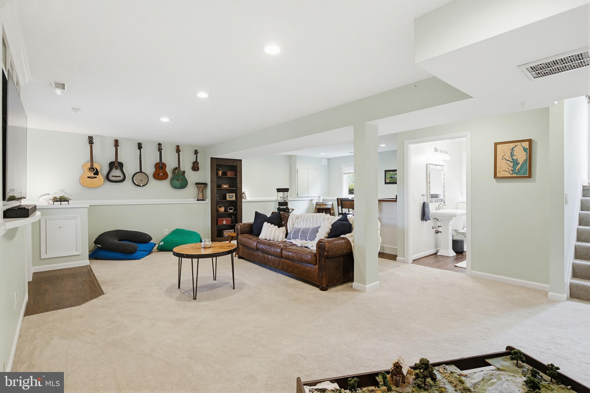 DAVIDSONVILLE - Residential