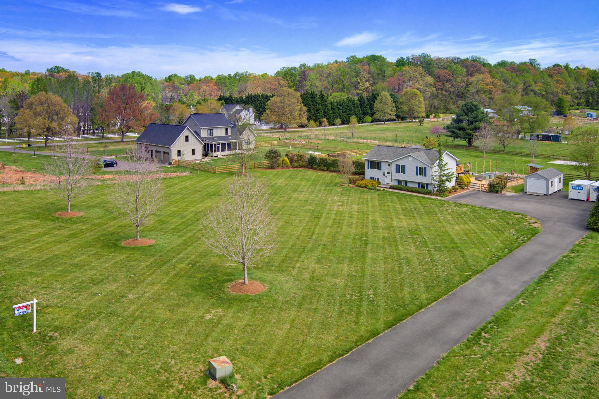 DAVIDSONVILLE - Residential