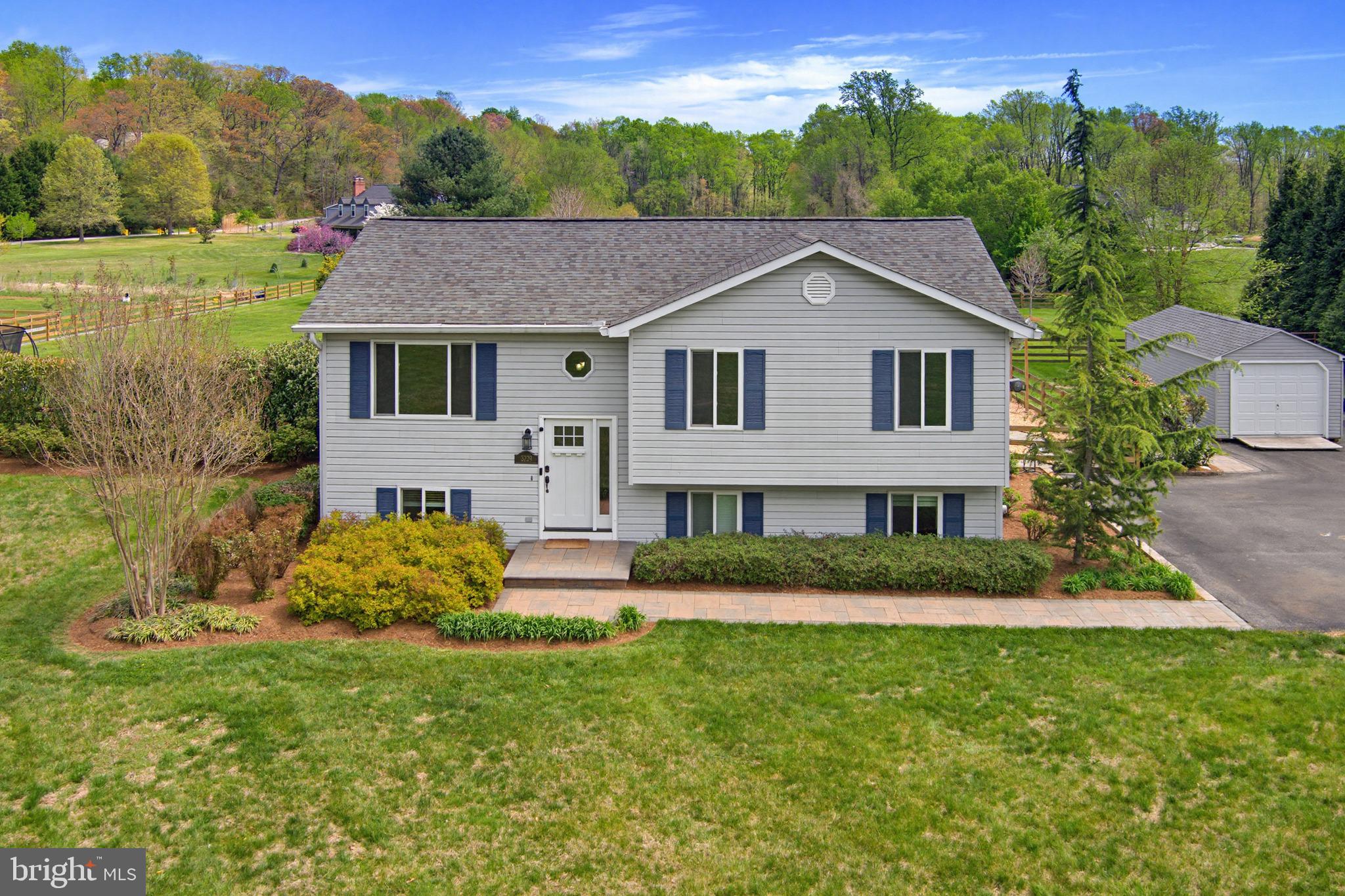 DAVIDSONVILLE - Residential