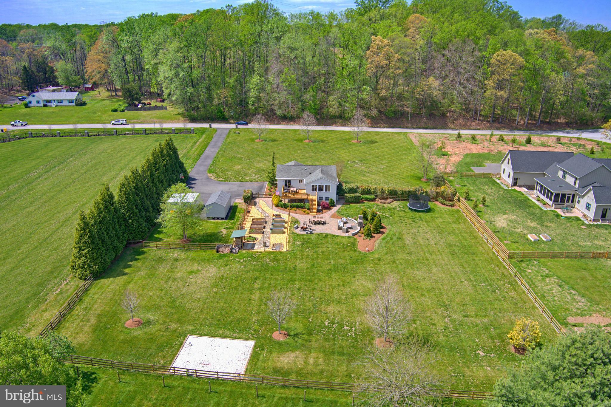 DAVIDSONVILLE - Residential