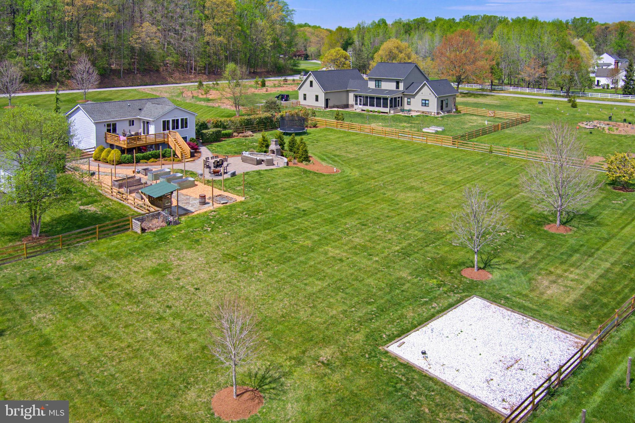 DAVIDSONVILLE - Residential