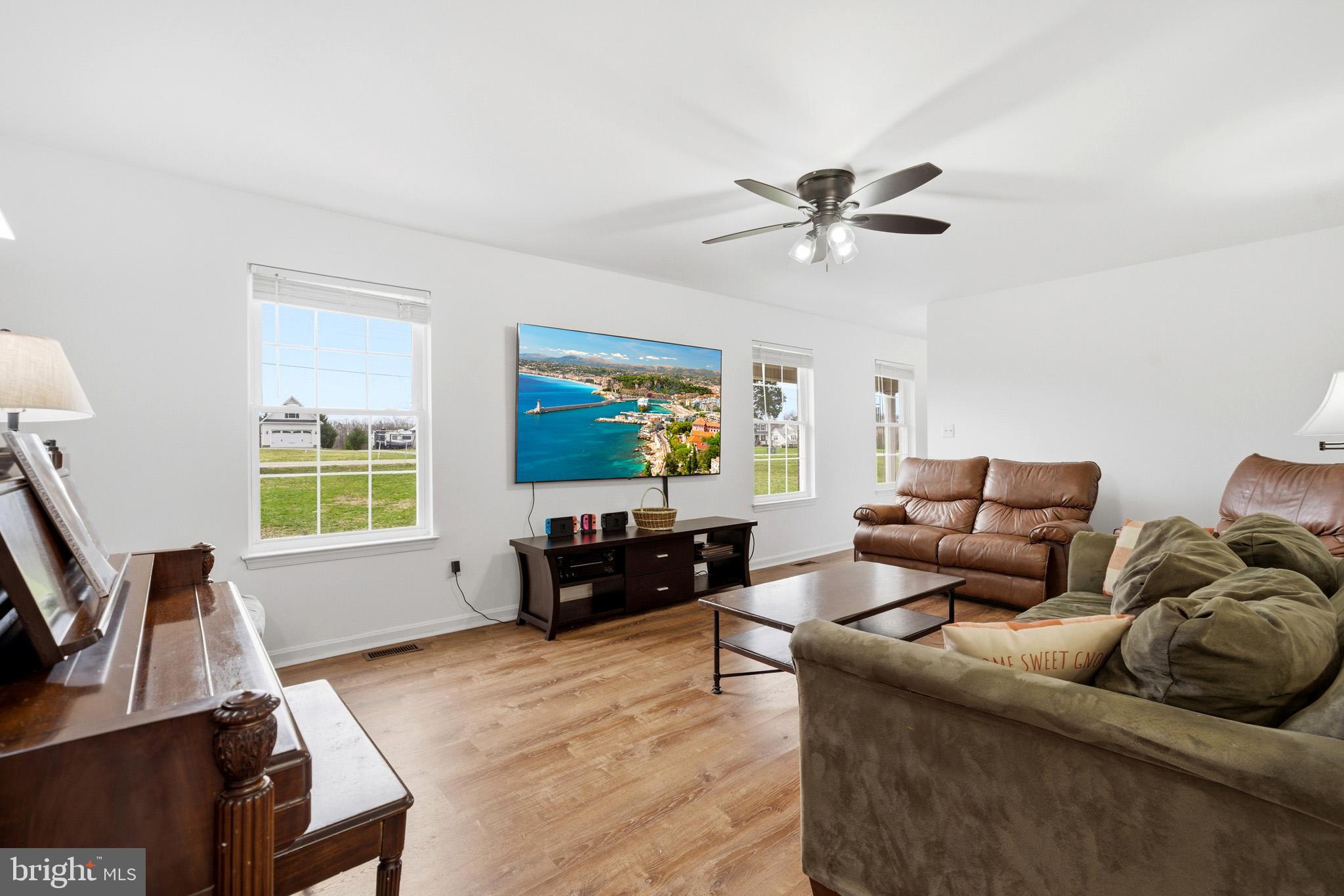 HUNTING CREEK ESTATES - Residential