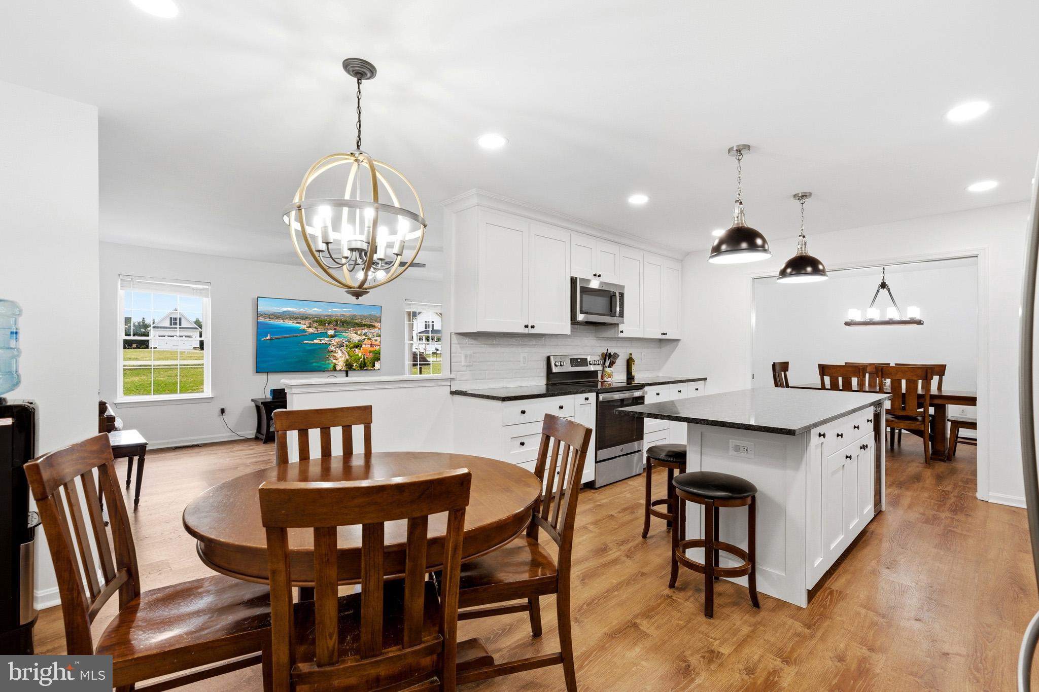 HUNTING CREEK ESTATES - Residential