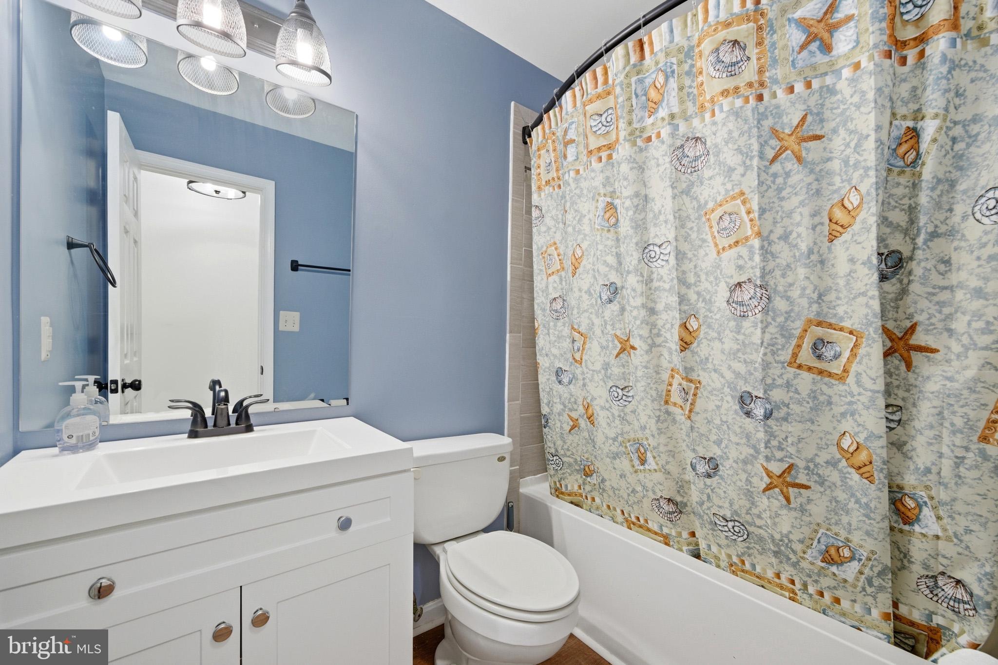 HUNTING CREEK ESTATES - Residential