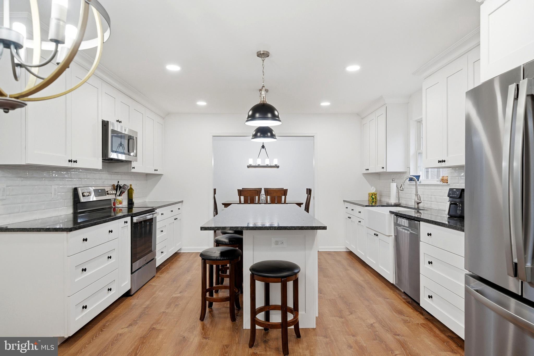 HUNTING CREEK ESTATES - Residential