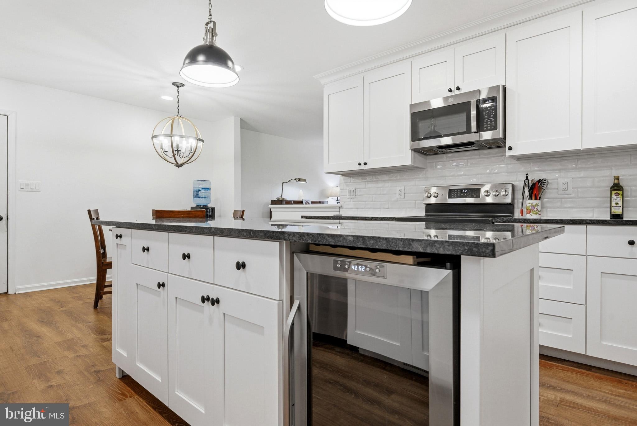 HUNTING CREEK ESTATES - Residential